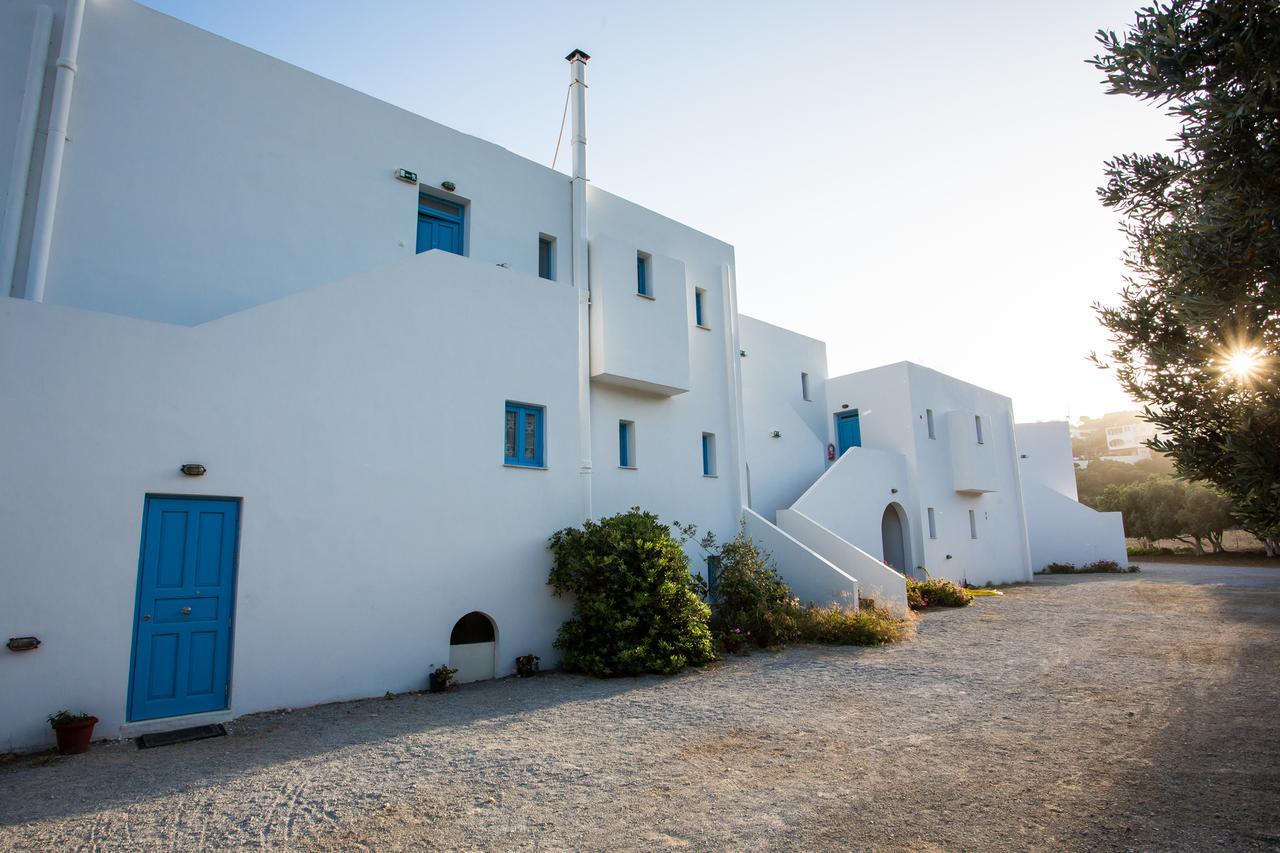 Likio Studios Batsi  Luaran gambar